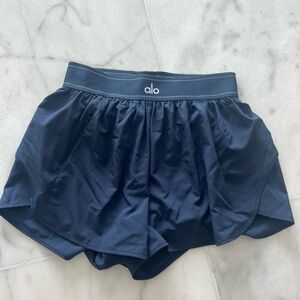 ALO S Yoga Women's Navy Shorts